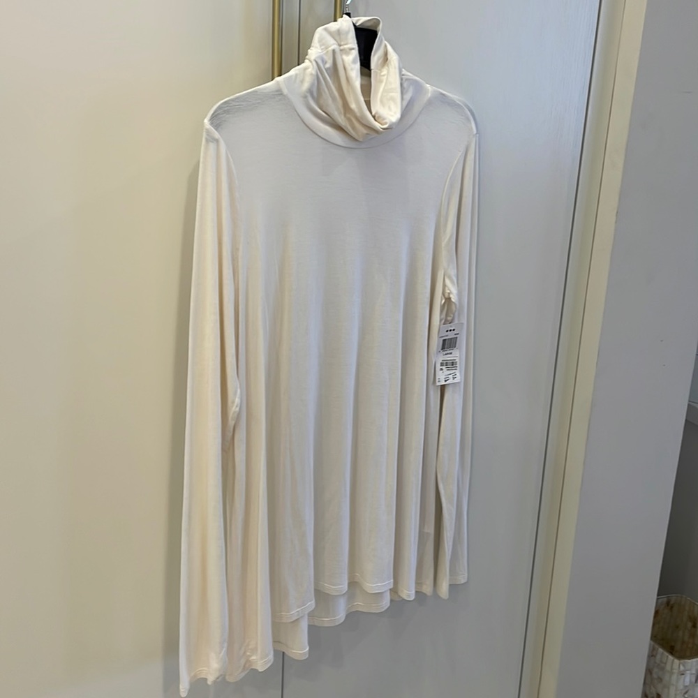 Large turtle neck shirt brand new